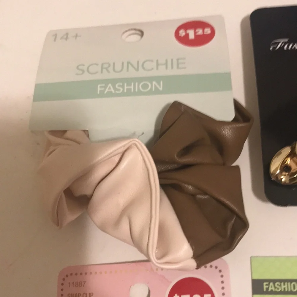 Scunci Hair Accessories Set